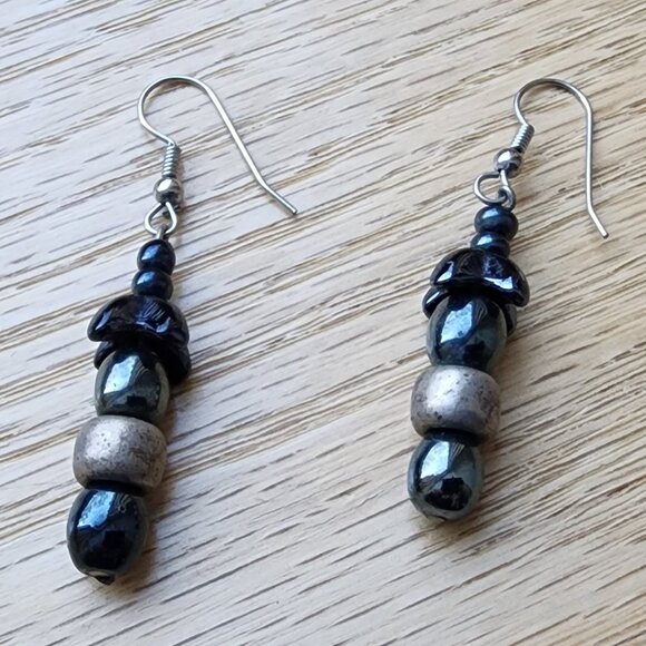 Vintage Etsy Blue/Black Iridescent Beaded Drop Dangle Earrings - Picture 1 of 12